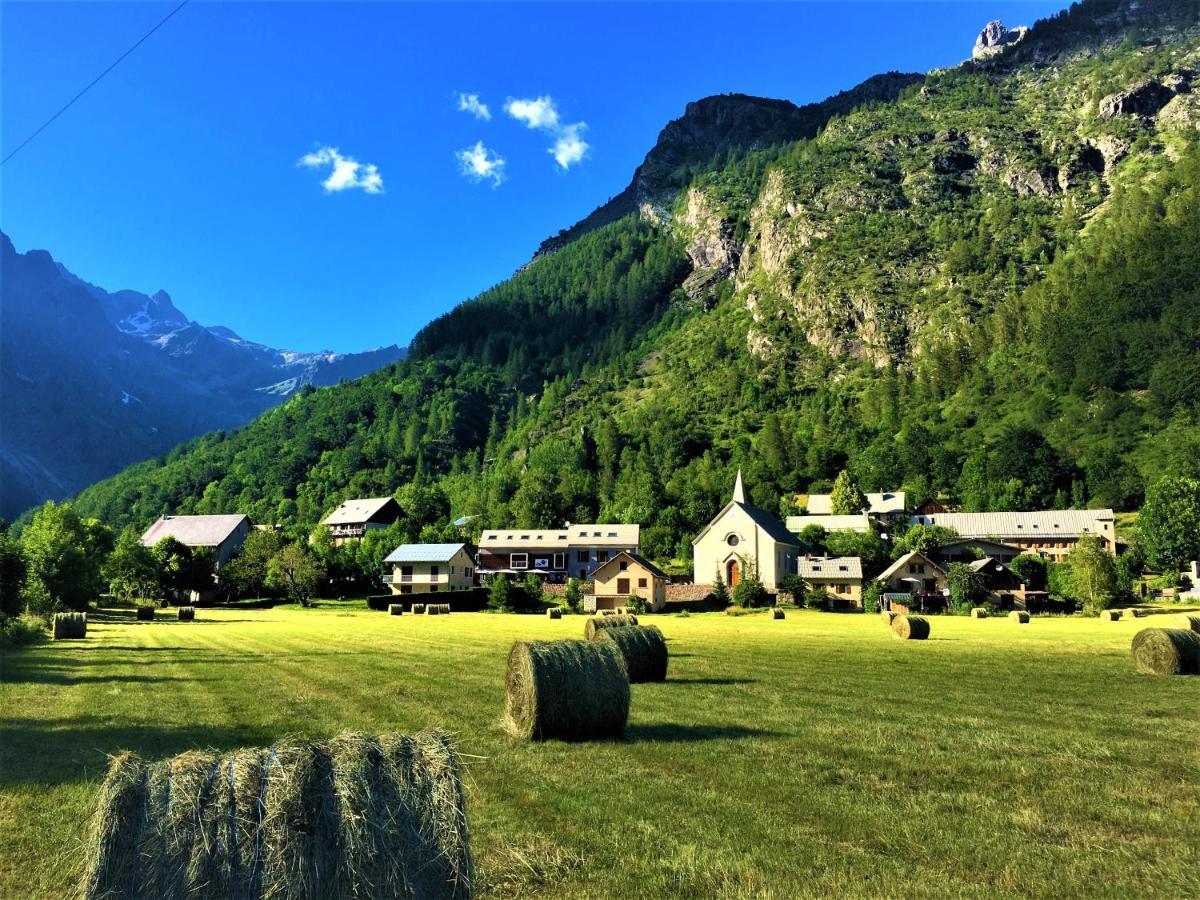 Auberge Des Ecrins Champoléon Exterior foto